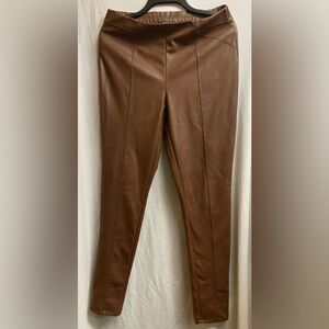 Haute Monde Brown faux leather stretch leggings, size LARGE. SUPER CUTE!!